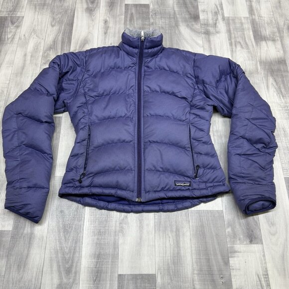 ✅VTG Patagonia Goosedown Filled Puffer Jacket Womans S Purple *STAINED/RIPPED - Picture 1 of 13